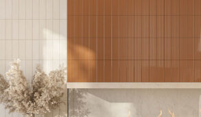 Detaljbilde av peis med flisen Self Mini terracotta